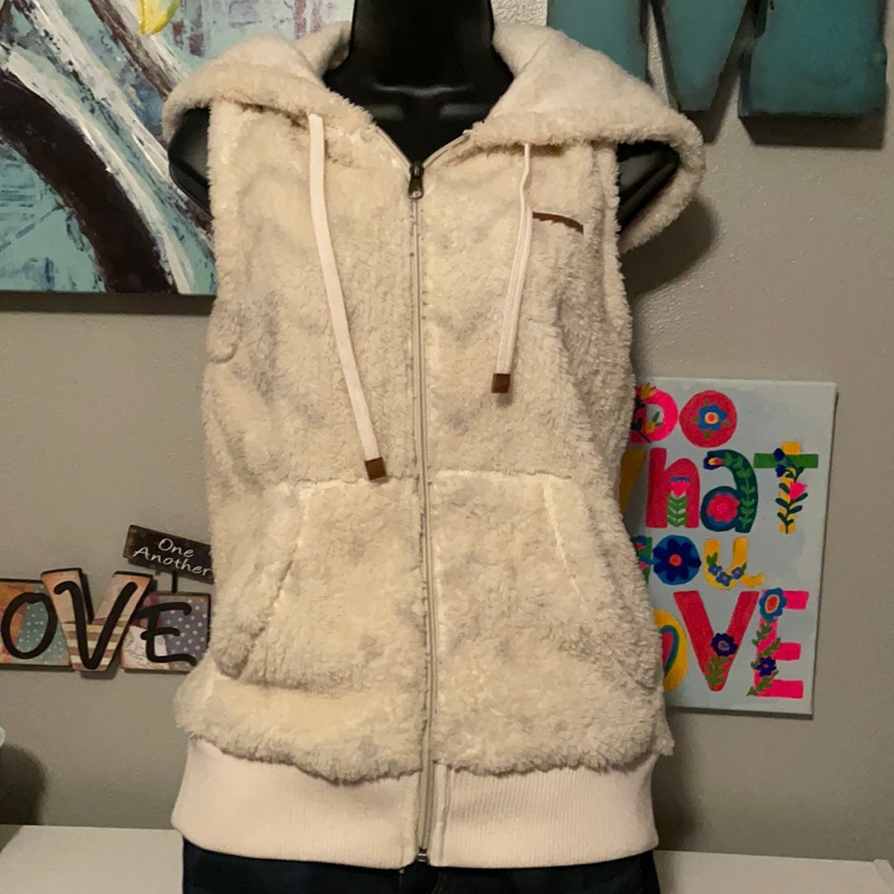 NWT Billabong vest